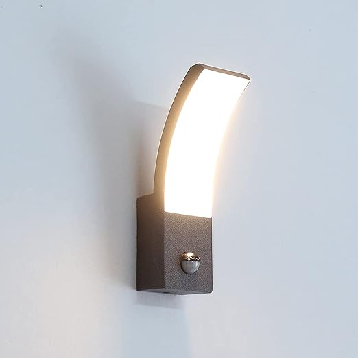"Black Outdoor Wall Light with PIR Motion Sensor – 1000LM LED Exterior Lamp, IP54 Waterproof Aluminium Fixture for Patio, Porch, Garage, or Hallway – 3000K Warm White [Energy Class F]"